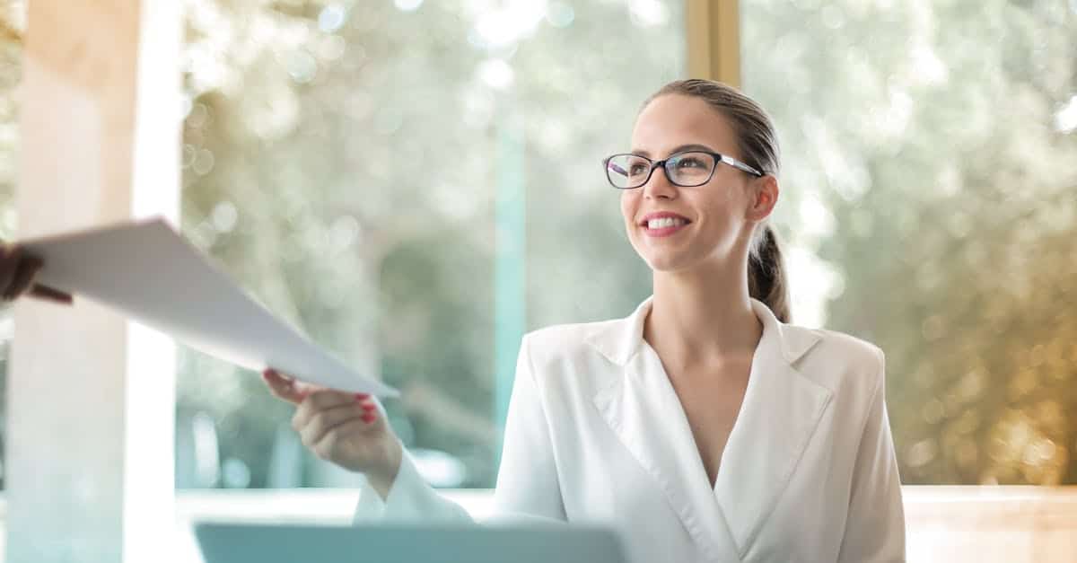 découvrez le rôle essentiel du chief happiness manager, un professionnel dédié à promouvoir le bien-être des employés et à créer un environnement de travail positif. apprenez comment cette fonction innovante contribue à améliorer la motivation, la productivité et la satisfaction au sein des équipes.