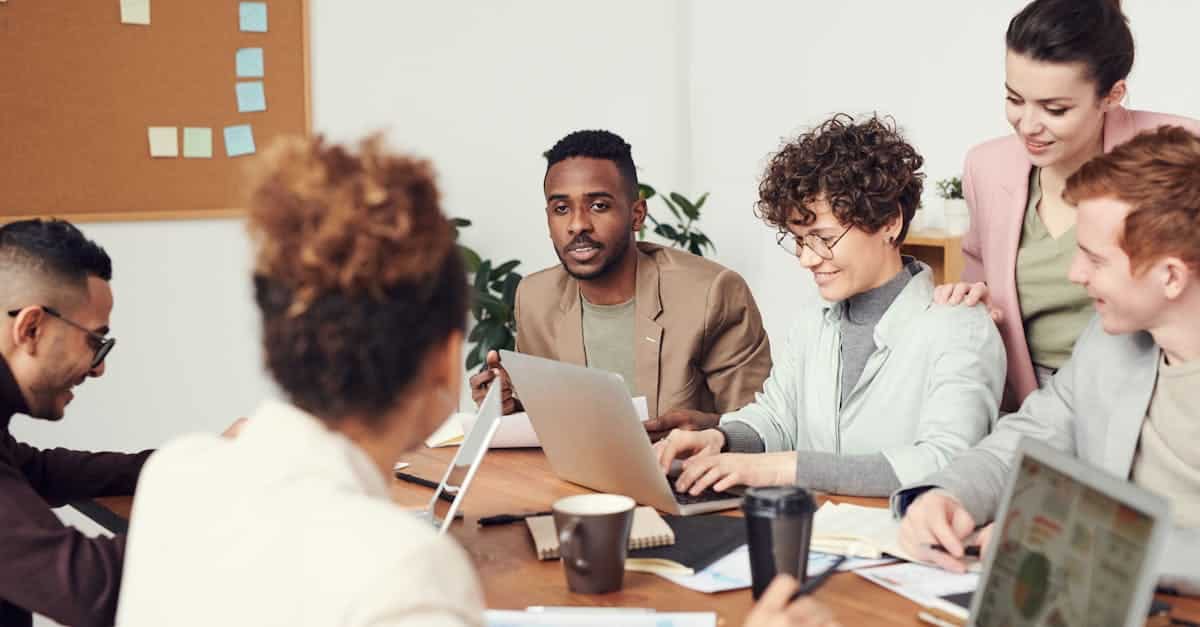 participez à nos réunions cse (comité social et économique) pour échanger des idées, discuter des préoccupations des employés et améliorer le bien-être au travail. restez informé et impliqué dans les décisions qui vous concernent.