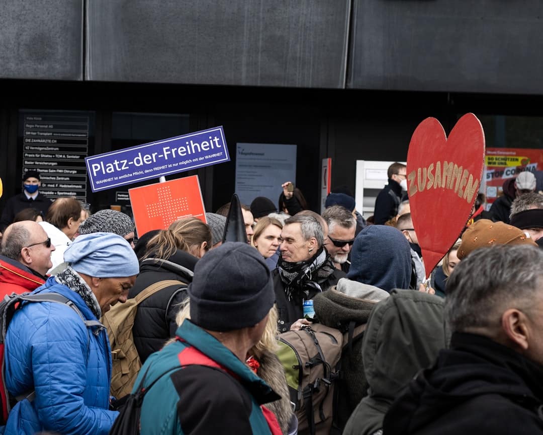 découvrez les causes et les conséquences de la crise économique actuelle. analyse approfondie des perturbations du marché, des impacts sur les entreprises et les ménages, ainsi que des solutions potentielles pour naviguer cette période difficile.